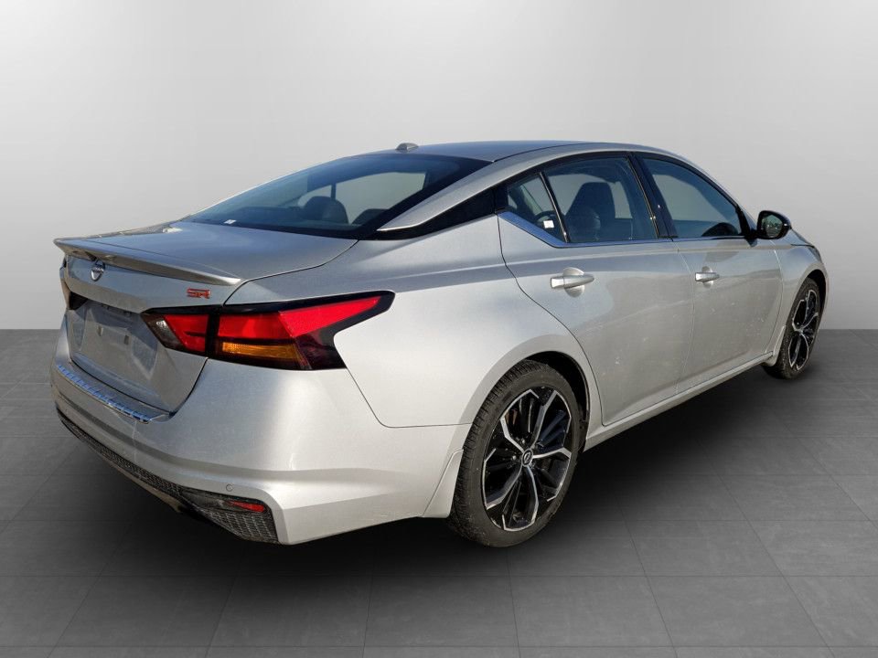 Used 2023 Nissan Altima 2.5 SR image 7