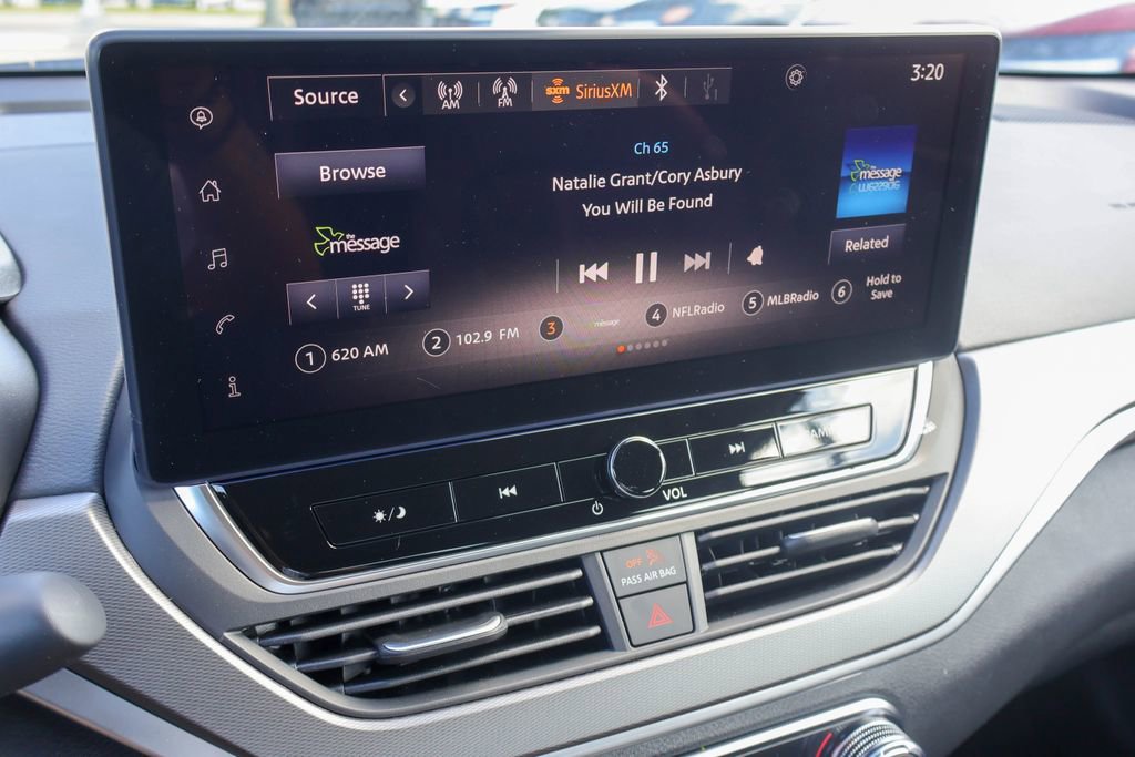New 2026 Nissan Altima 2.5 SR FWD image 3