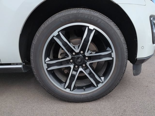 Certified 2020 Ford Expedition Limited w/ Special Edition Package AWD/4WD image 13