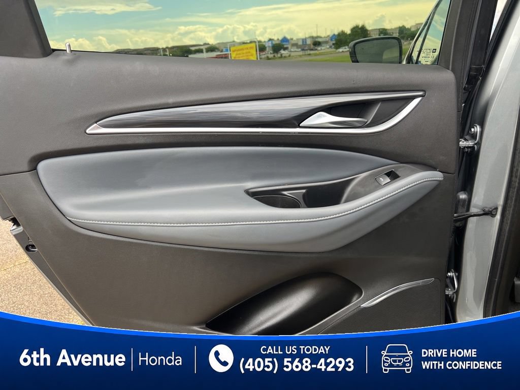 Used 2023 Buick Enclave Essence w/ Sport Touring Edition FWD image 21