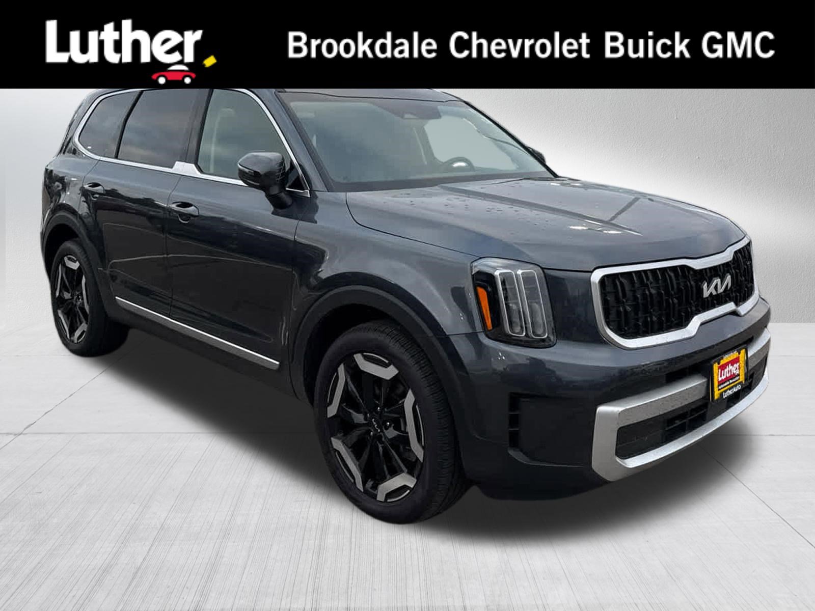 Used 2024 Kia Telluride EX w/ EX Captain's Chair Package