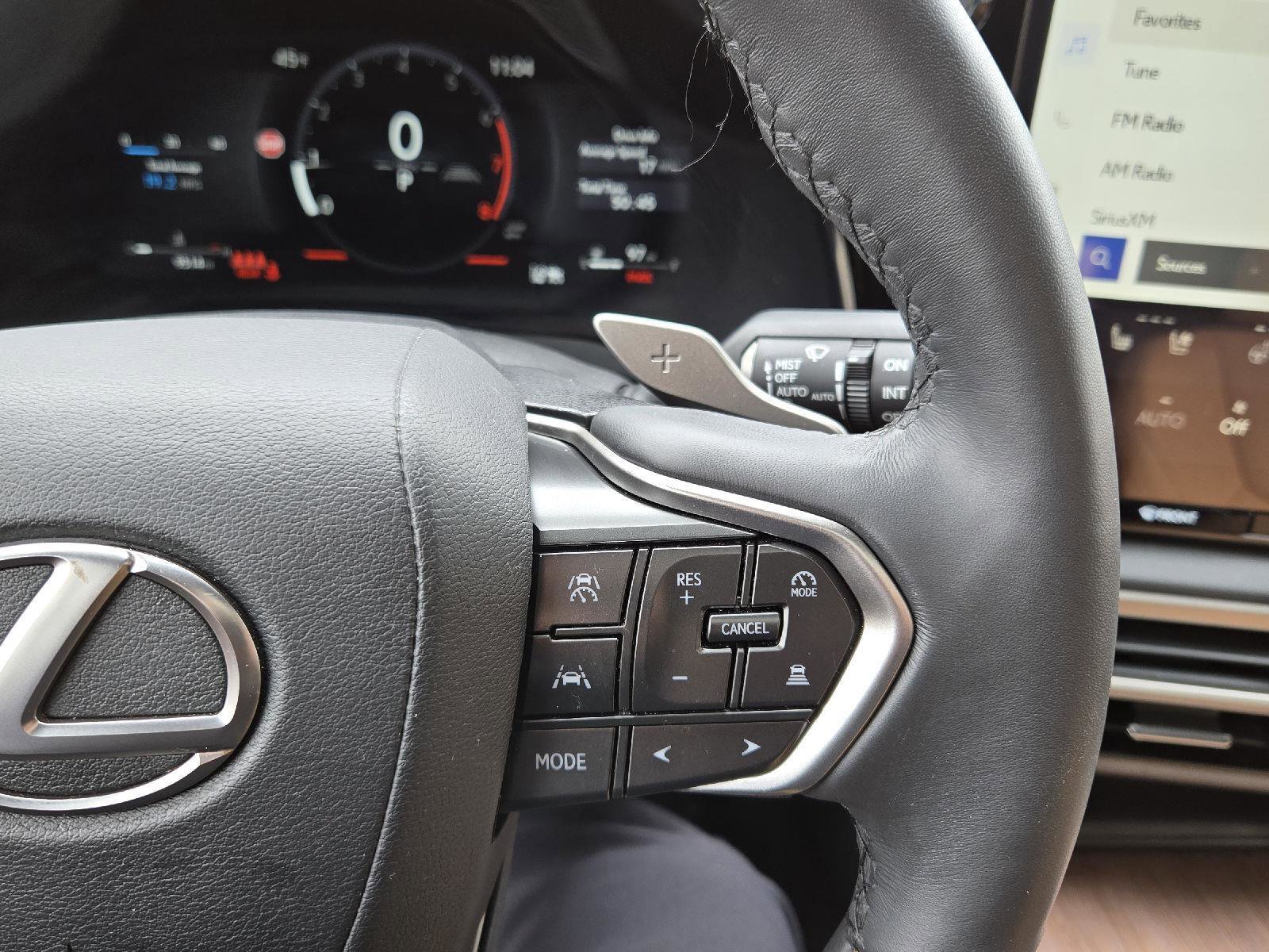 Used 2025 Lexus RX 350 Premium w/ Accessory Package image 27