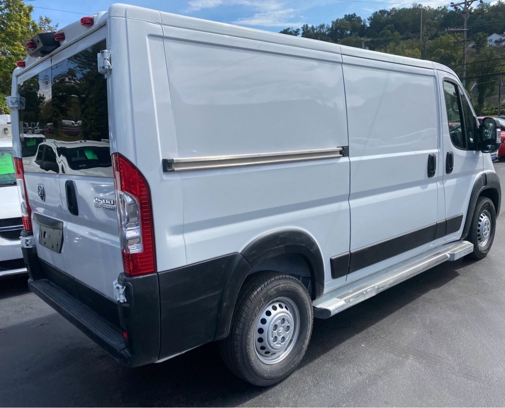 Used 2025 RAM ProMaster 2500 w/ U-Haul Equipment Group image 2