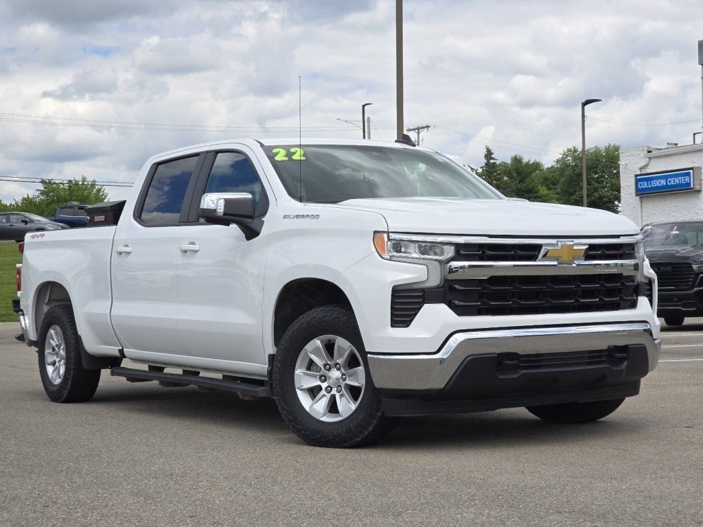Used 2022 Chevrolet Silverado 1500 LT w/ Safety Package AWD/4WD image 2