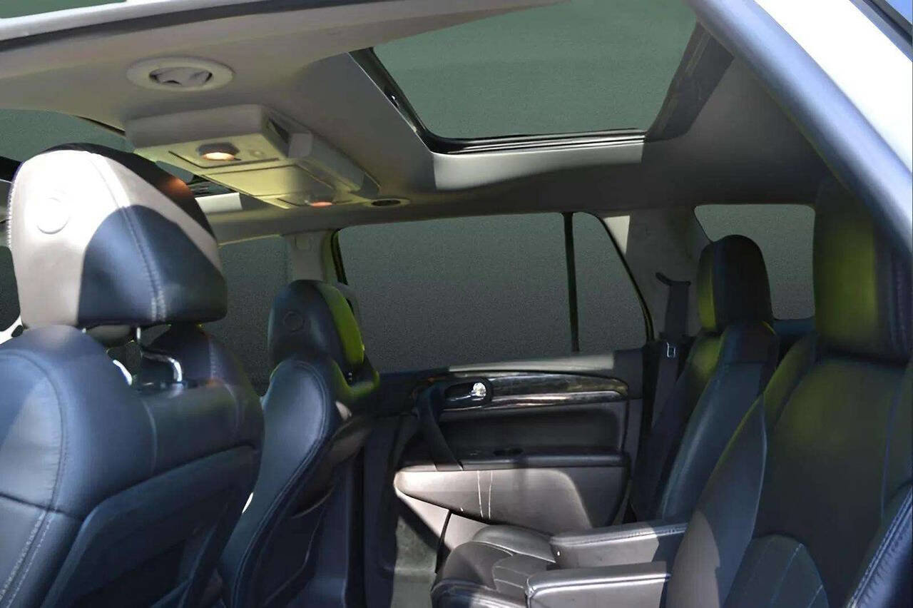Used 2014 Buick Enclave Premium w/ Trailering Provision Package image 16