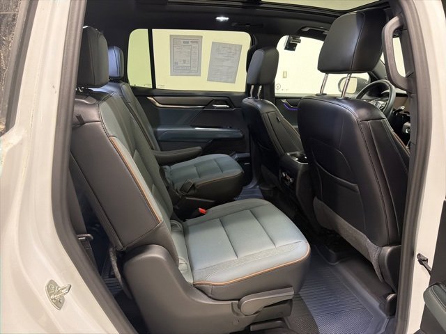 Used 2024 GMC Acadia AT4 image 41