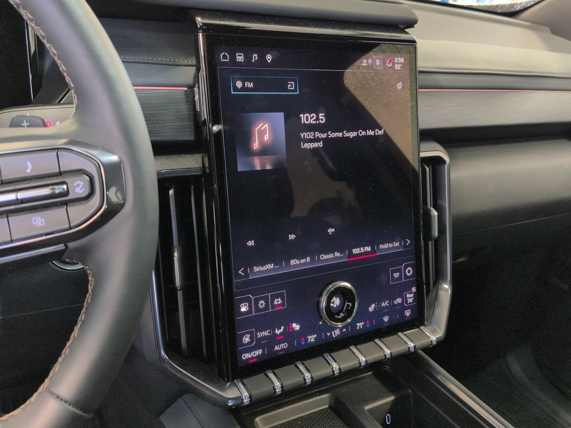 Certified 2025 GMC Acadia AT4 w/ Luxury Package AWD/4WD image 13