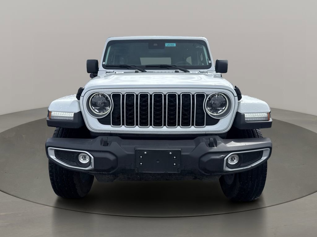 Used 2025 Jeep Wrangler Unlimited Sahara image 2