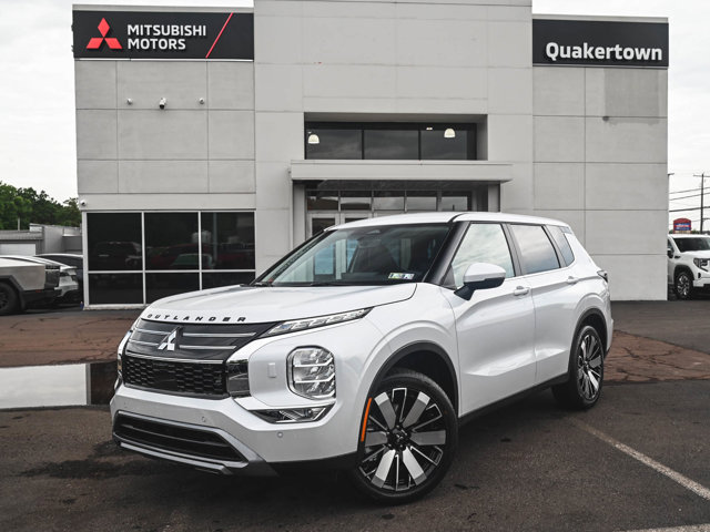 New 2025 Mitsubishi Outlander SE