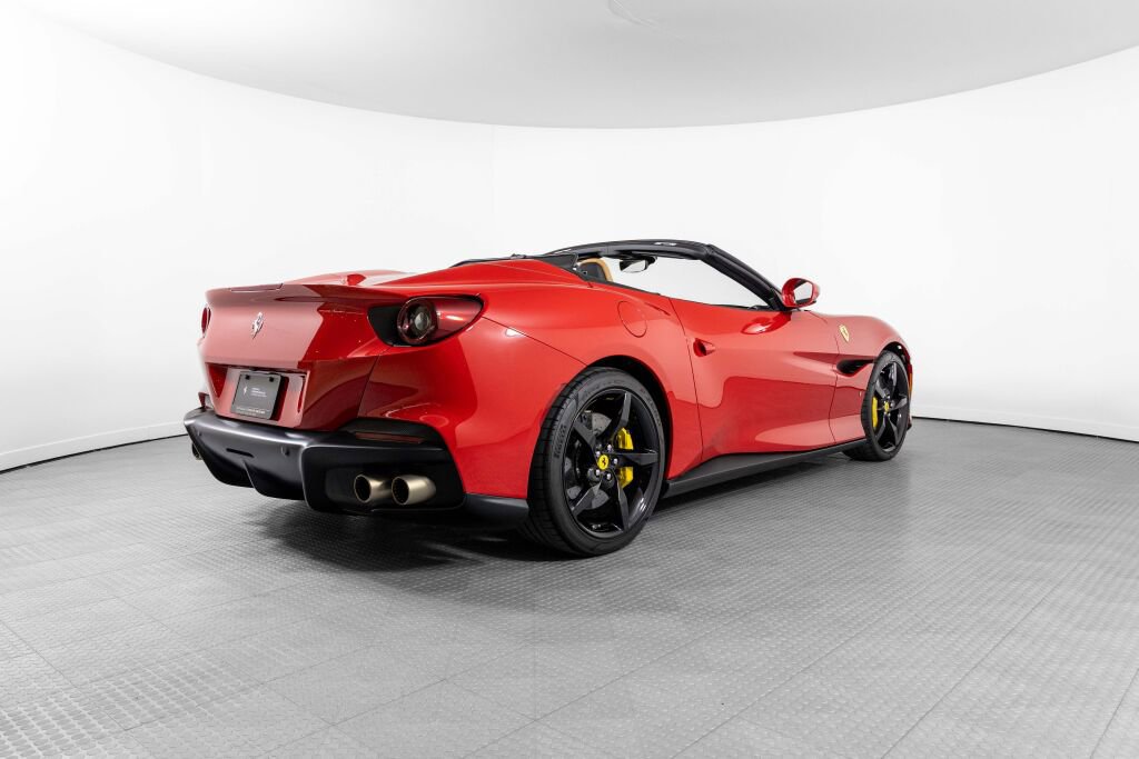Certified 2022 Ferrari Portofino M image 8