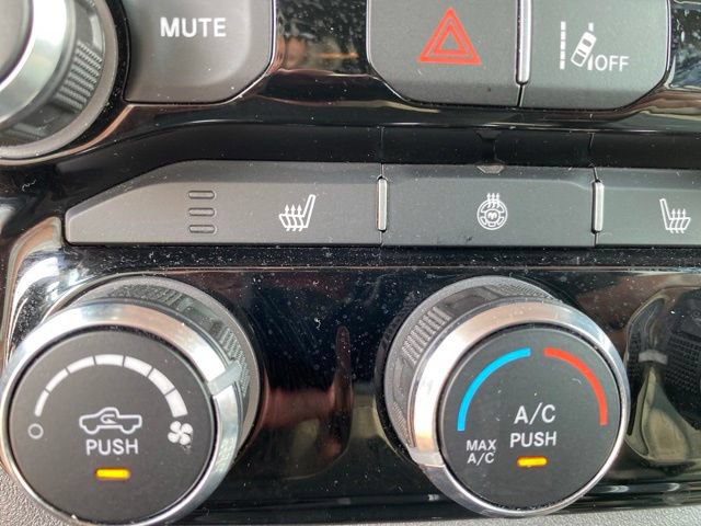 Used 2025 RAM 1500 Big Horn AWD/4WD image 27
