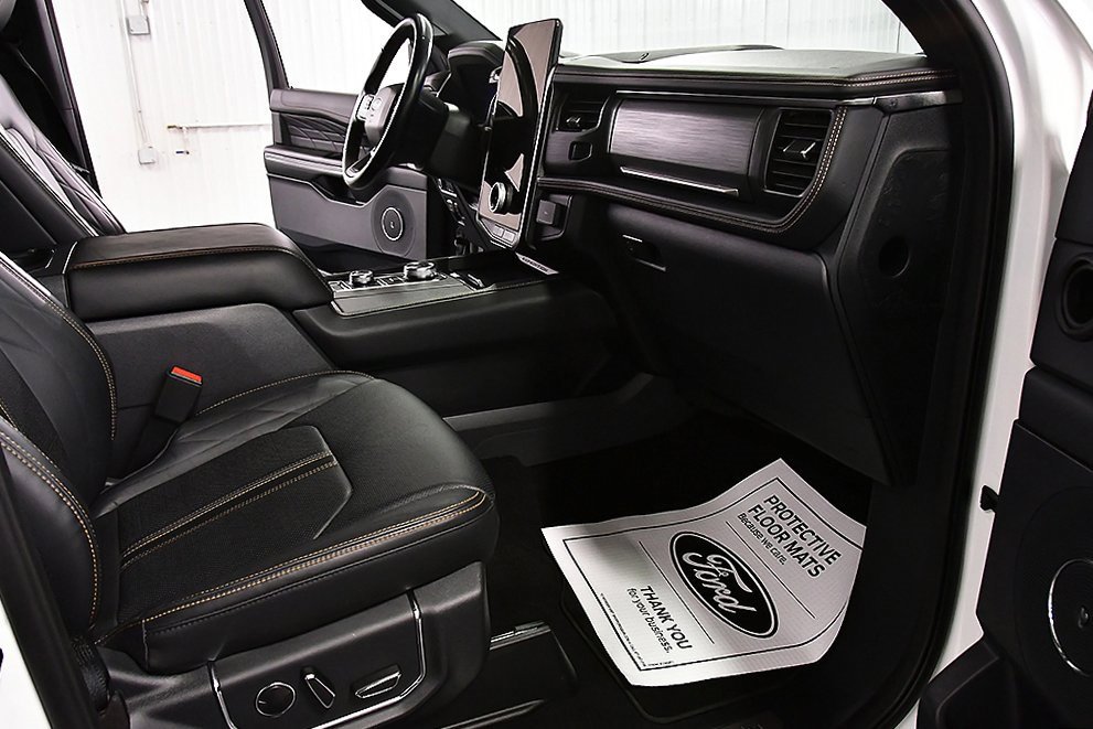 Used 2024 Ford Expedition Max Platinum image 28