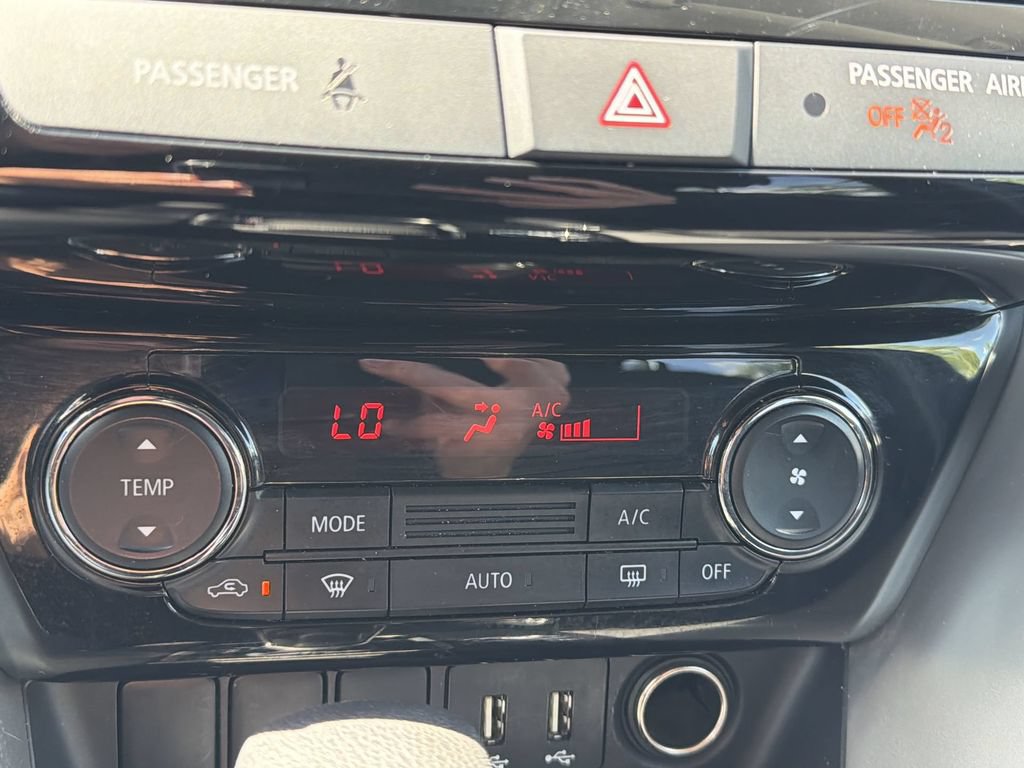 Used 2024 Mitsubishi Eclipse Cross LE AWD/4WD image 17