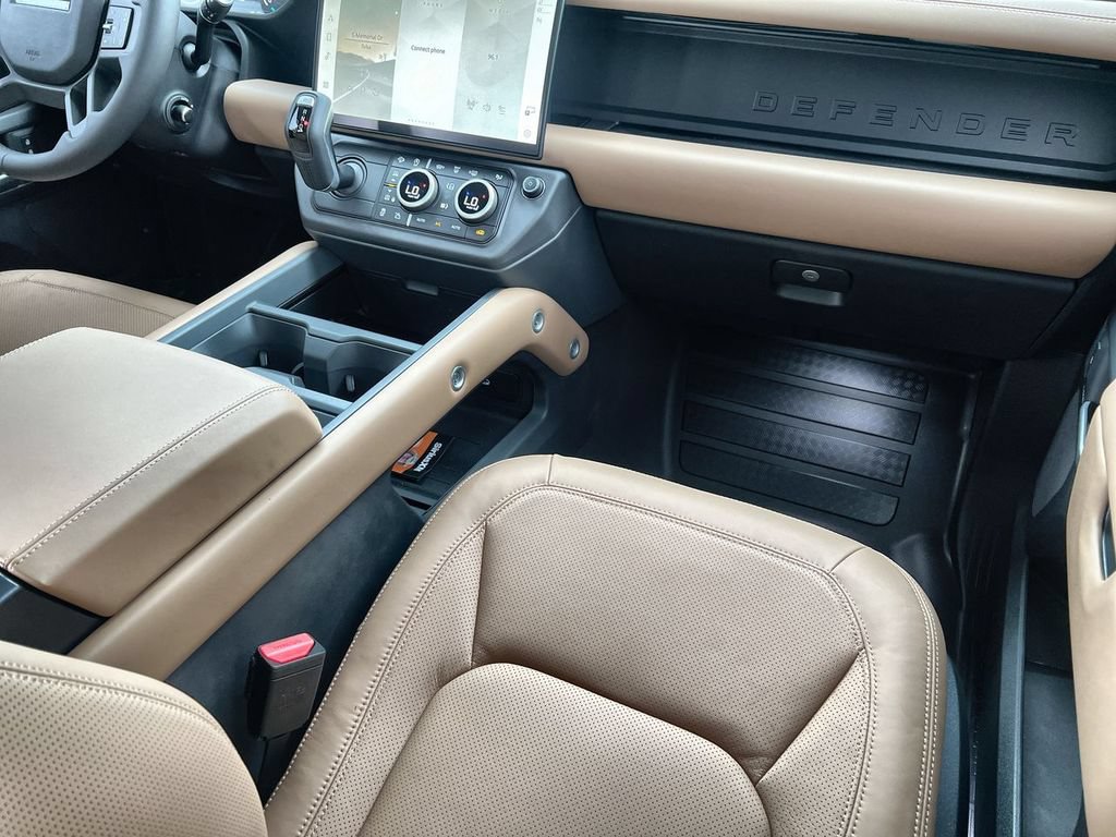 New 2026 Land Rover Defender 110 S AWD/4WD image 14