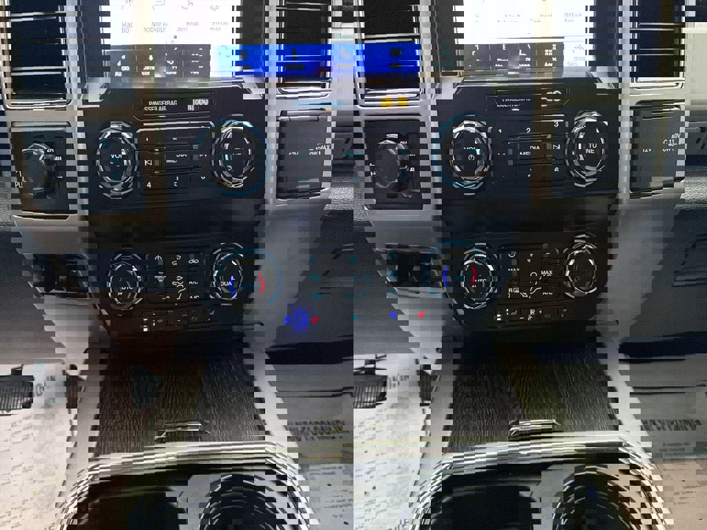 Used 2020 Ford F250 Lariat w/ Lariat Value Package image 21