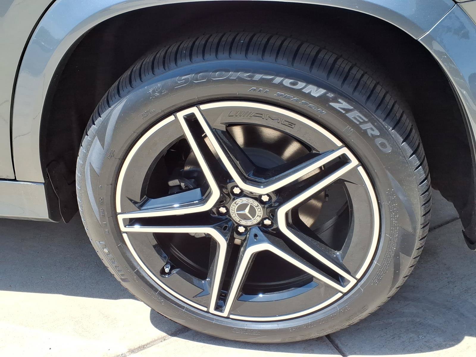 New 2026 Mercedes-Benz GLS 450 4MATIC image 11