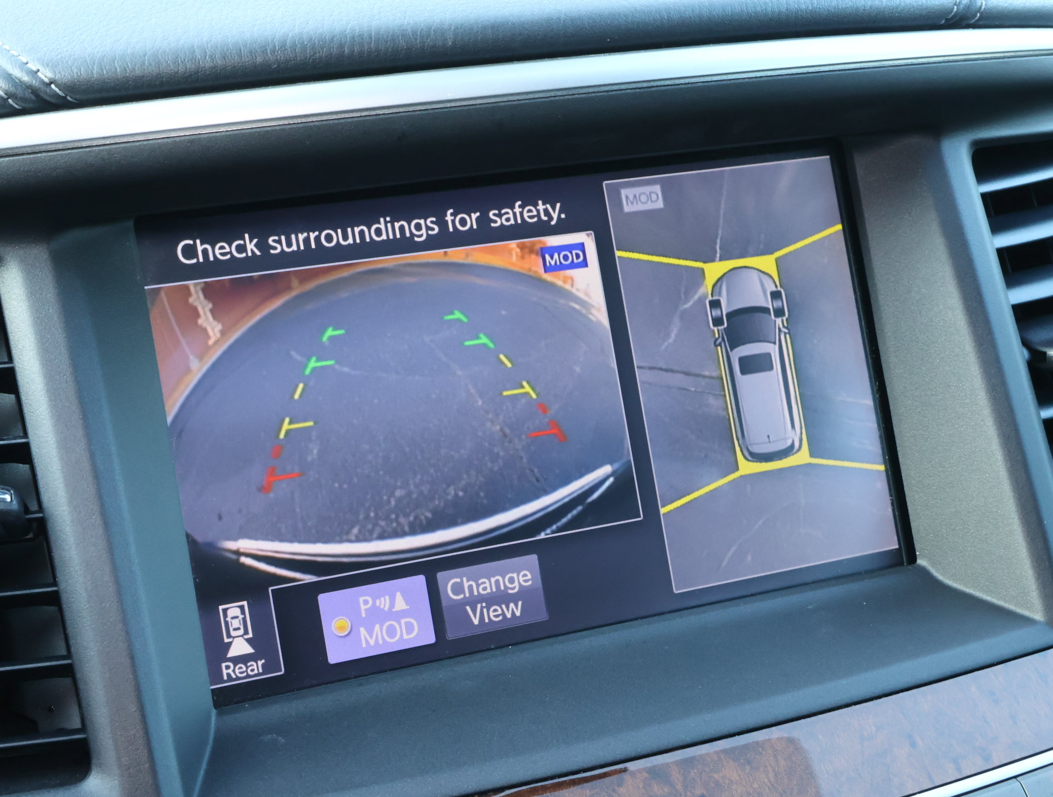 Used 2018 INFINITI QX60 FWD w/ Deluxe Technology Package image 4