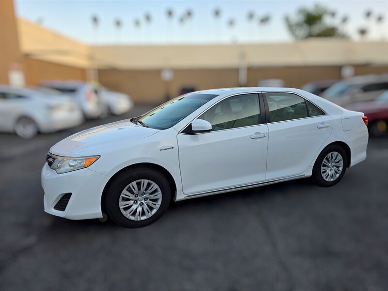Used 2014 Toyota Camry LE FWD image 9