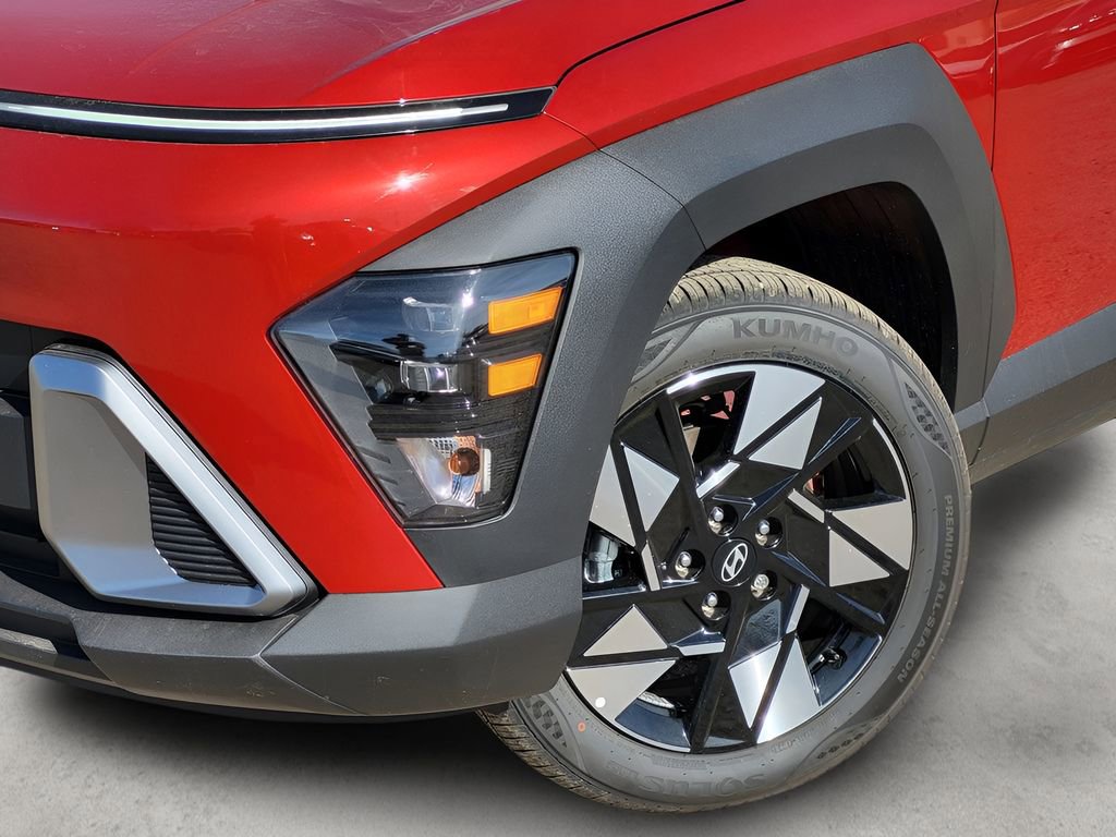 Used 2025 Hyundai Kona SEL image 8