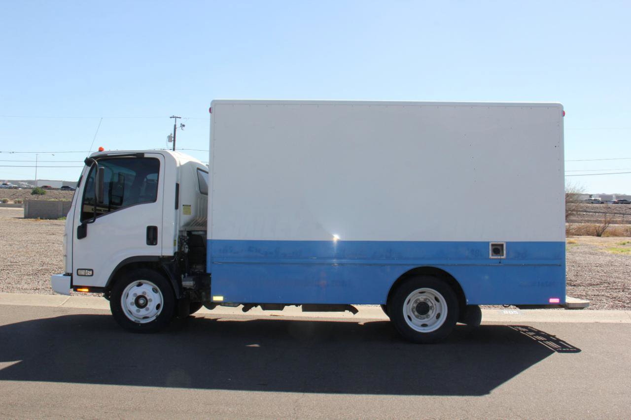 Used 2018 Isuzu NPR RWD image 8