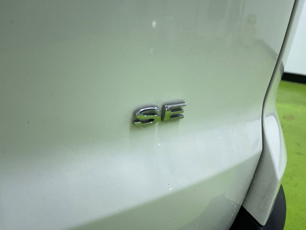 Used 2021 Ford EcoSport SE image 14