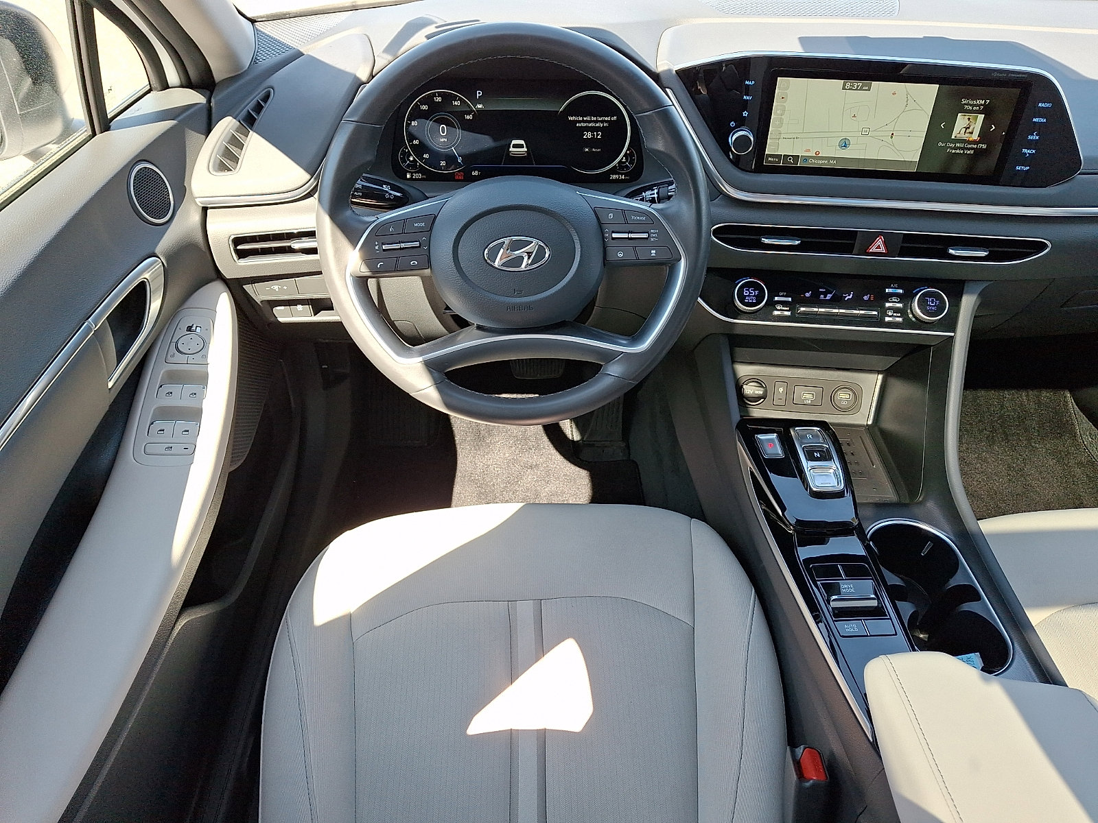 Used 2023 Hyundai Sonata SEL w/ Convenience Package FWD image 11