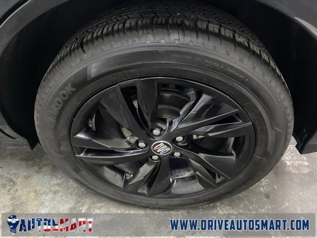 Used 2025 Buick Encore GX Sport Touring image 25