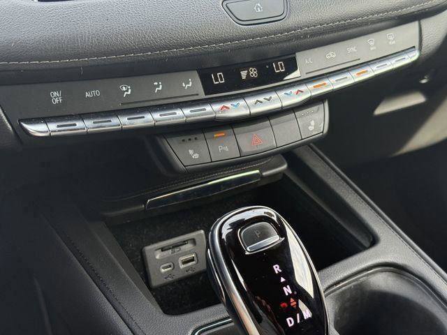 Certified 2022 Cadillac XT4 Premium Luxury w/ Cold Weather Package image 23