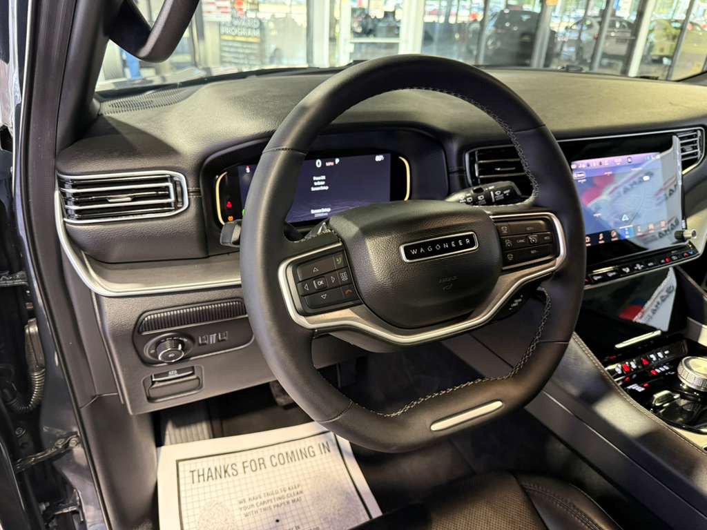Used 2025 Jeep Wagoneer Series II AWD/4WD image 34