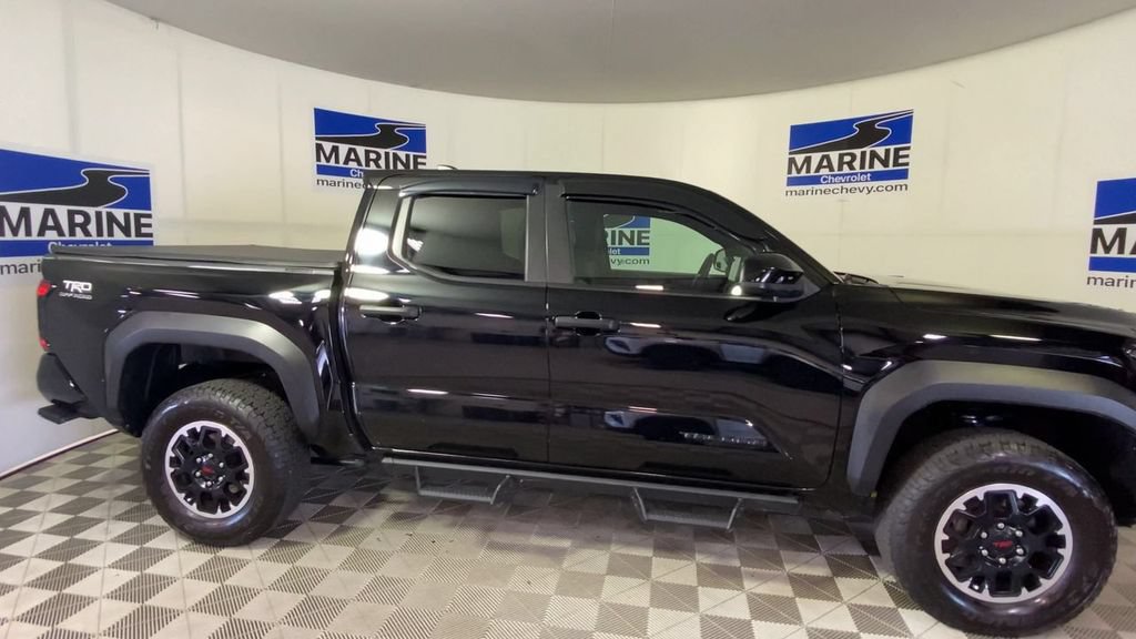 Used 2024 Toyota Tacoma TRD Off-Road AWD/4WD image 3
