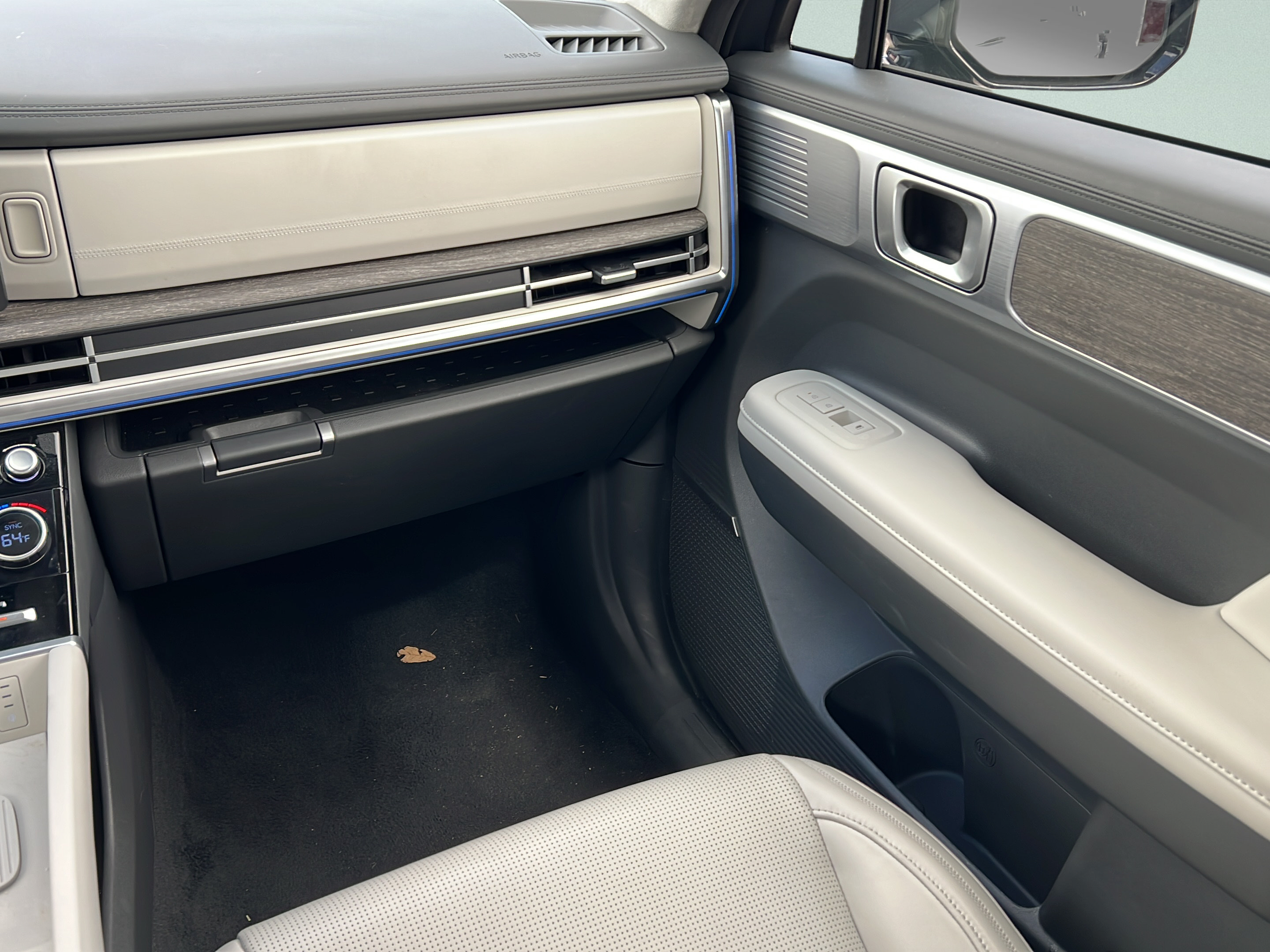 Used 2025 Hyundai Santa Fe Calligraphy FWD image 27