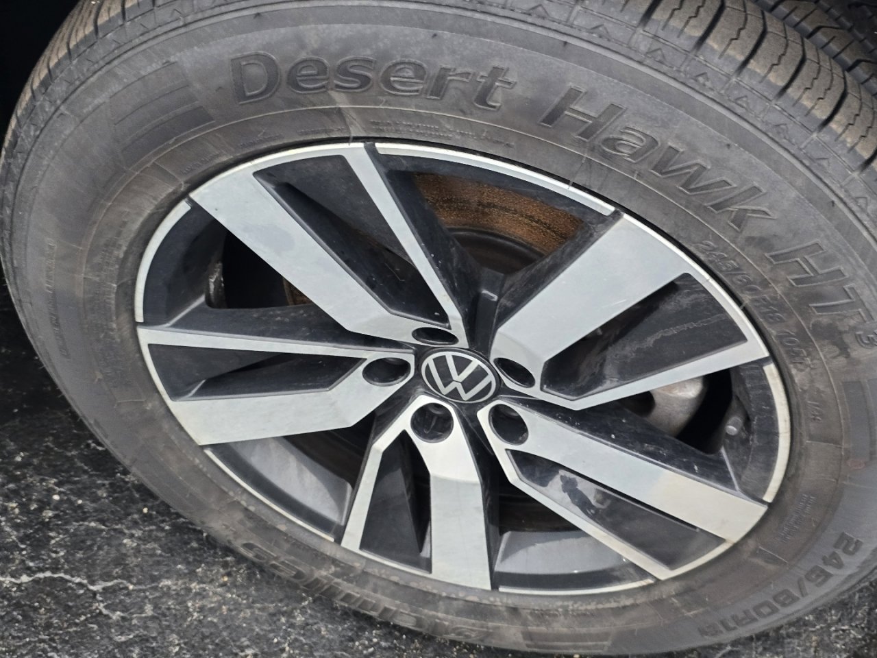 Used 2023 Volkswagen Atlas SE image 24