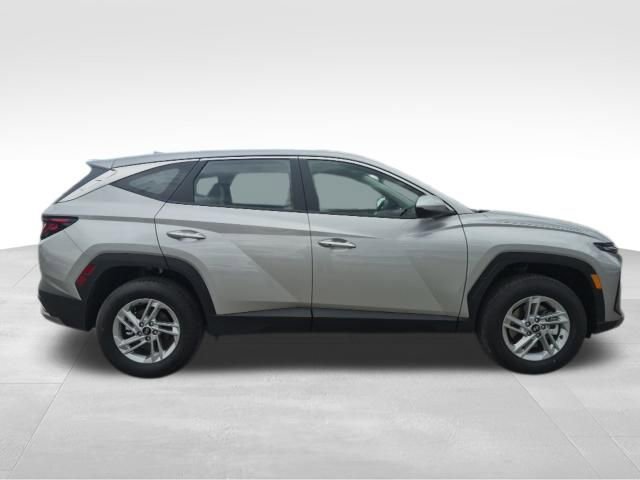 New 2026 Hyundai Tucson SE image 4