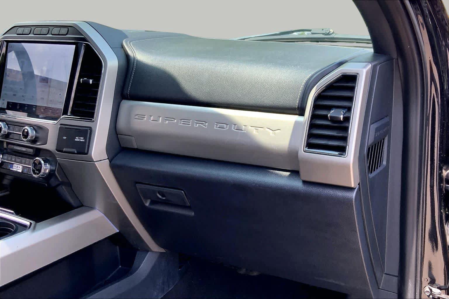 Used 2022 Ford F250 Lariat w/ Lariat Ultimate Package AWD/4WD image 19