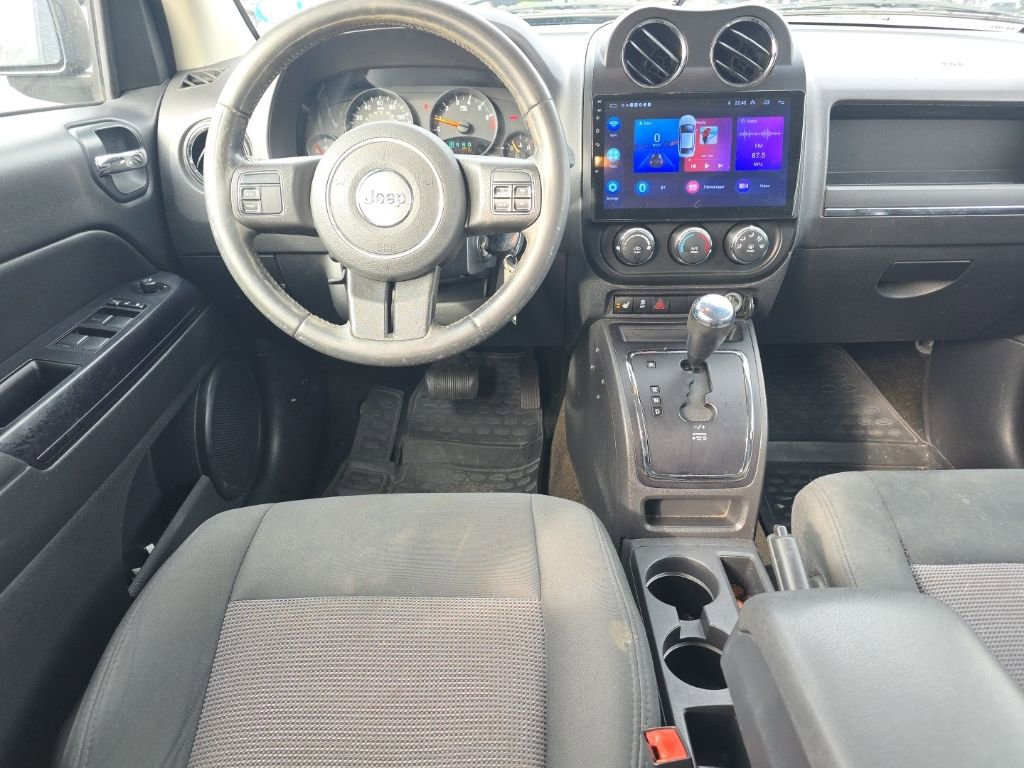 Used 2013 Jeep Compass Latitude w/ Sun/Sound Group image 17