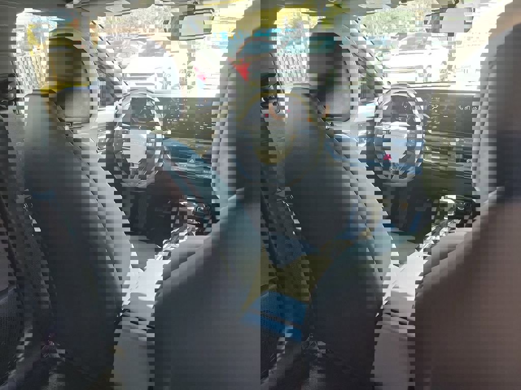 New 2026 Kia K4 GT-Line image 13