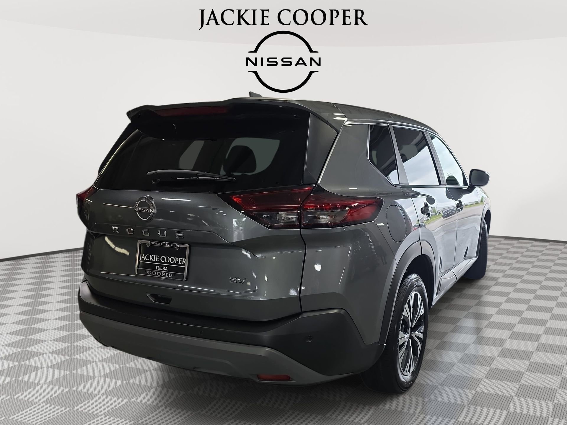 Used 2023 Nissan Rogue SV FWD image 5