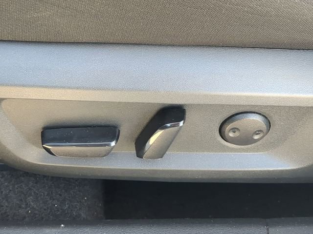 Used 2024 Nissan Rogue SV image 24