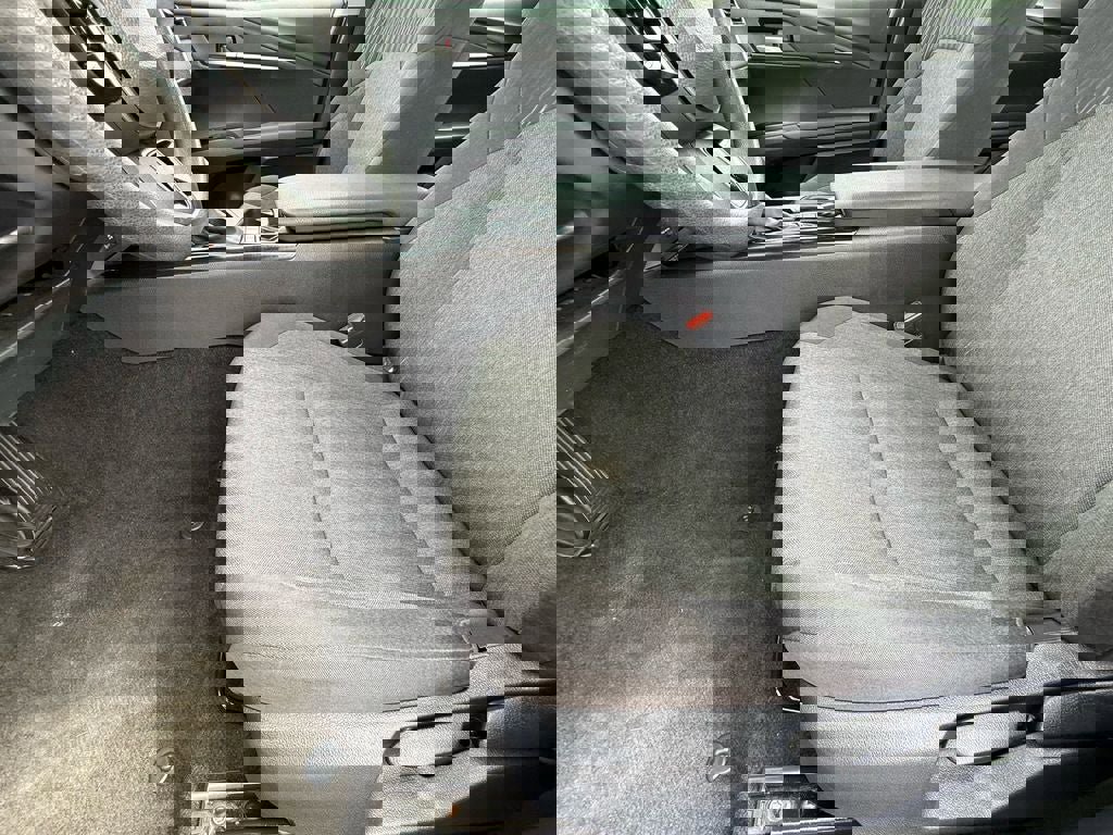 Used 2025 Toyota Camry LE image 12