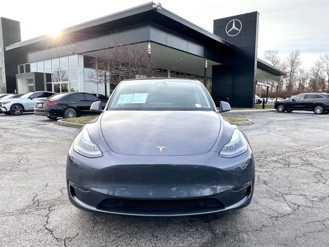 Used 2023 Tesla Model Y Long Range image 2