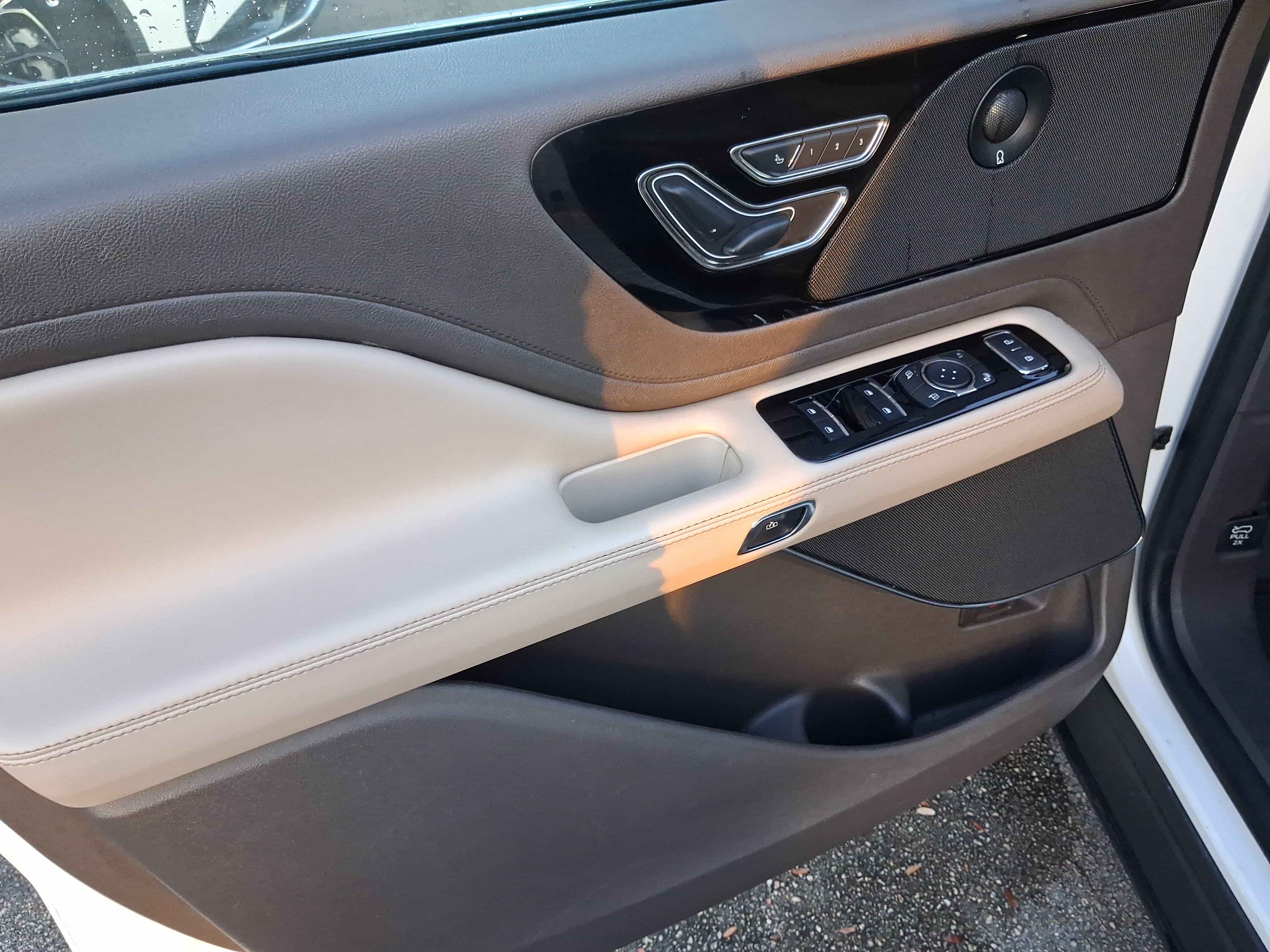 Certified 2022 Lincoln Aviator Reserve w/ Elements Package Plus RWD image 14