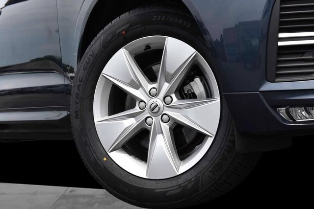 Used 2022 Volvo XC60 B5 Momentum AWD/4WD image 3