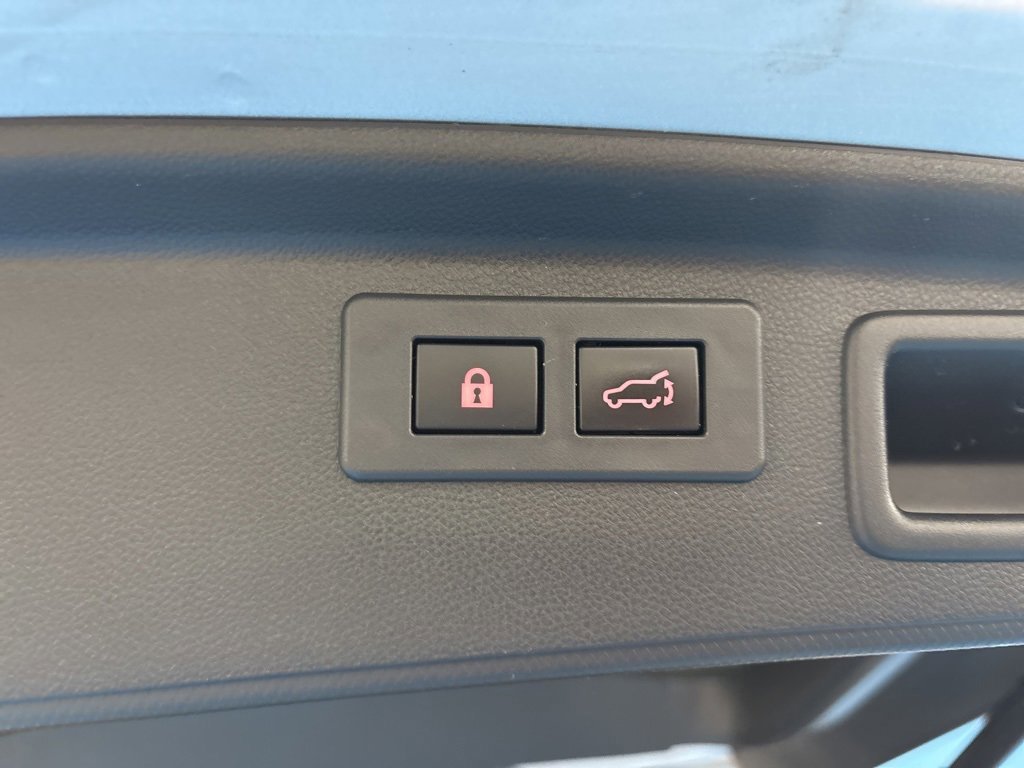 Used 2022 Subaru Forester Limited w/ Popular Package #2 image 11