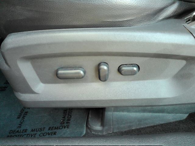 Used 2013 Lincoln MKX FWD image 13