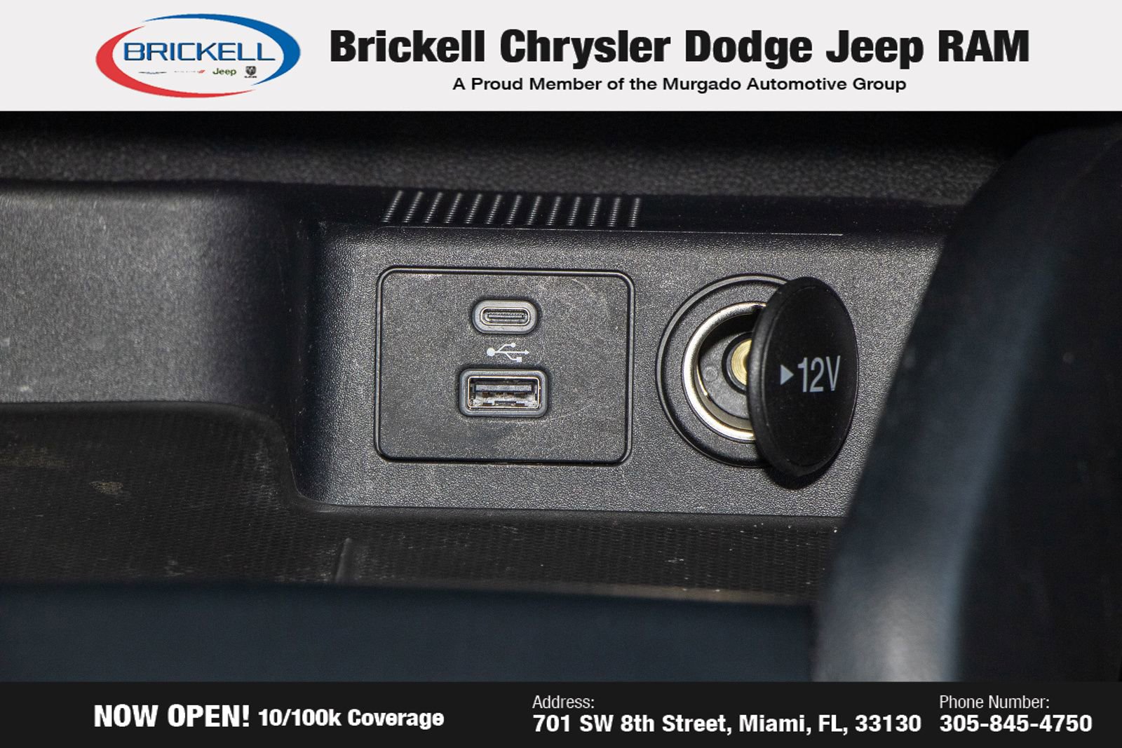 Used 2022 Ford Escape SE w/ SE Sport Appearance Package image 25