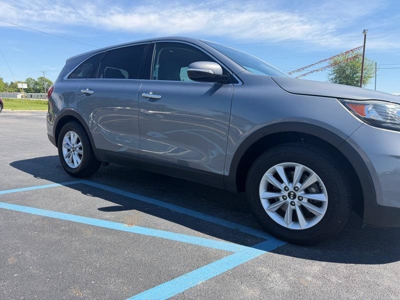 Used 2020 Kia Sorento LX FWD image 39