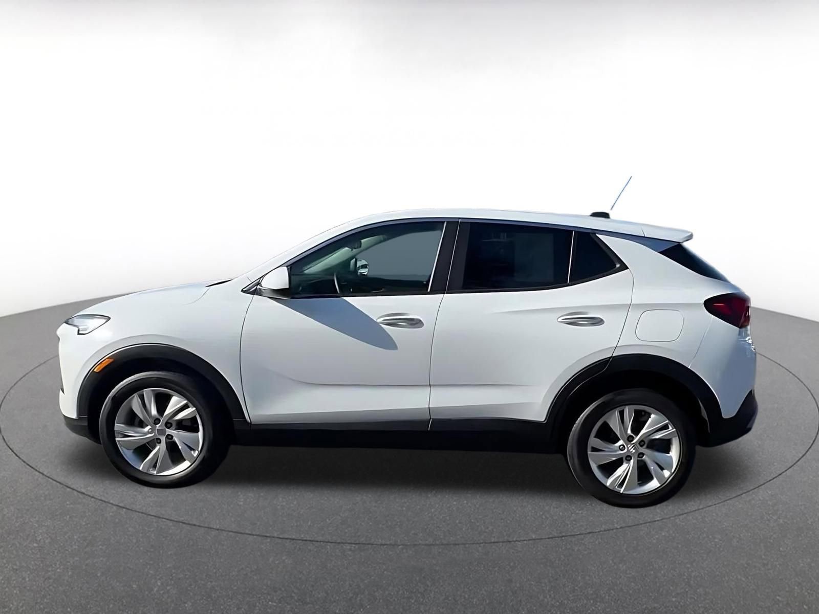 Used 2025 Buick Encore GX Preferred image 9