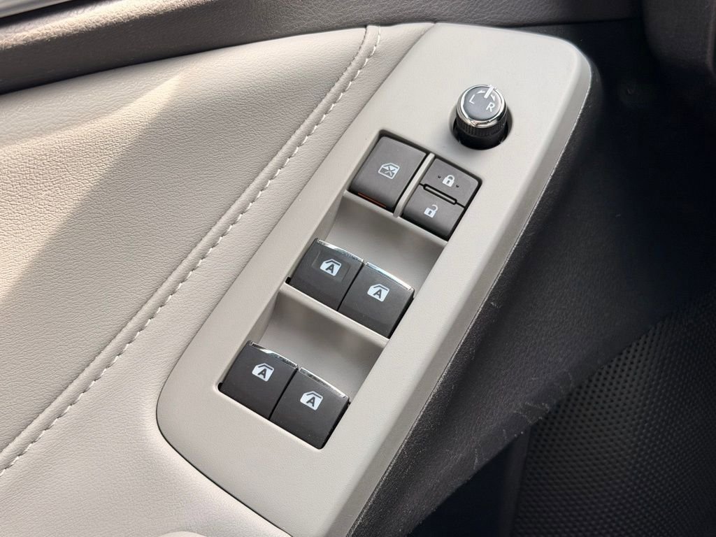 Used 2021 Toyota Avalon XLE w/ Moonroof Package FWD image 25