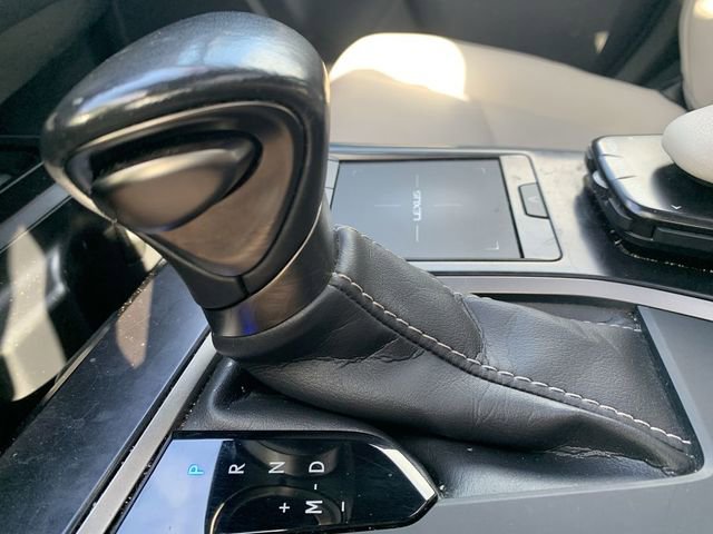 Used 2021 Lexus UX 200 w/ Premium Package image 25
