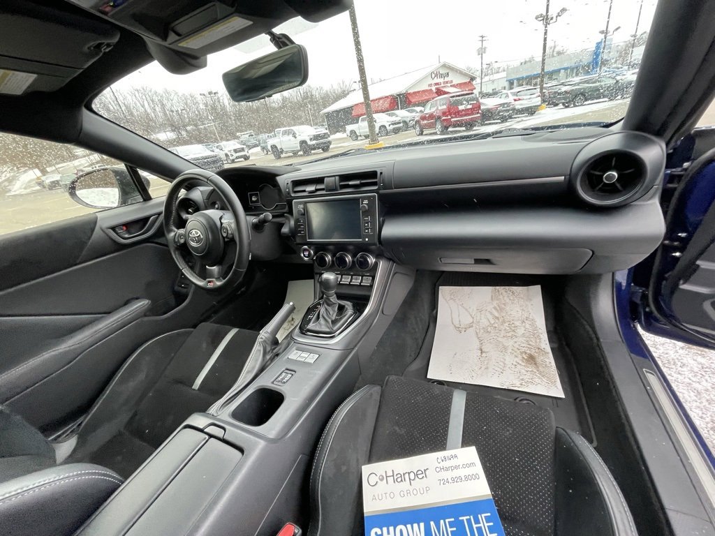 Used 2024 Toyota GR86 Premium image 11